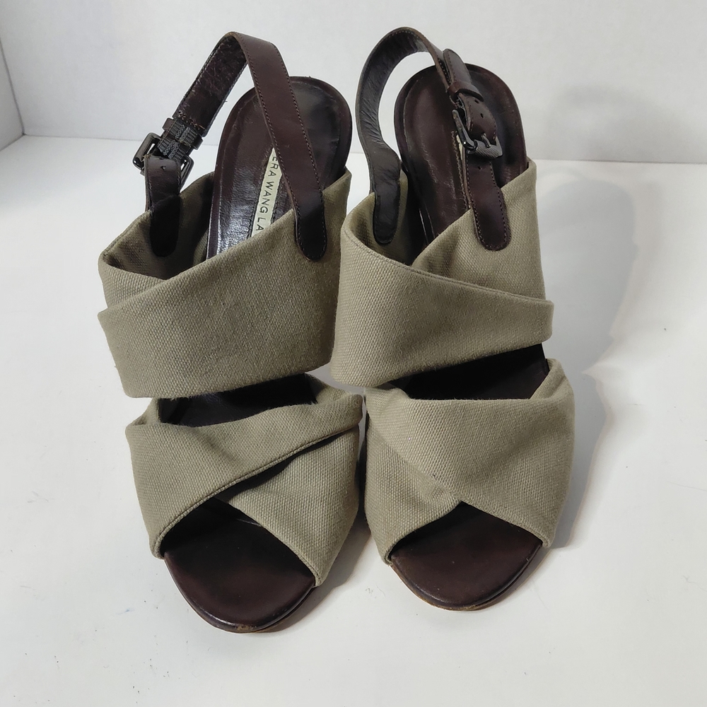 Vera Wang Lavender Label Olive and Chocolate Heels